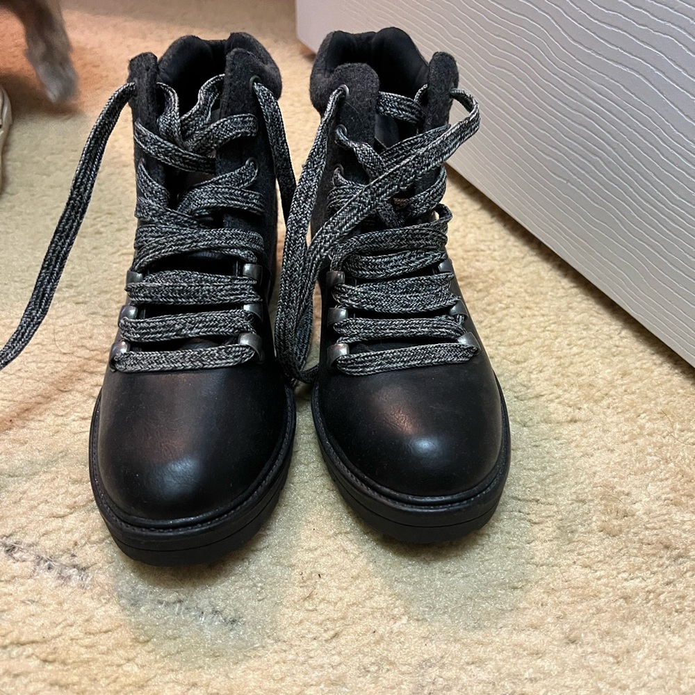 Boots - Picture 2 of 3